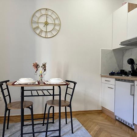 Studio Apartment Fiorello I Рийека Екстериор снимка