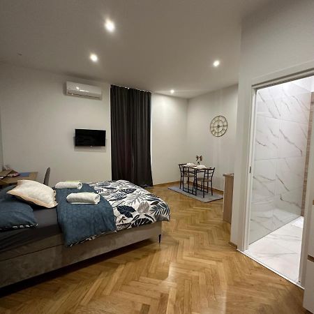 Studio Apartment Fiorello I Рийека Екстериор снимка