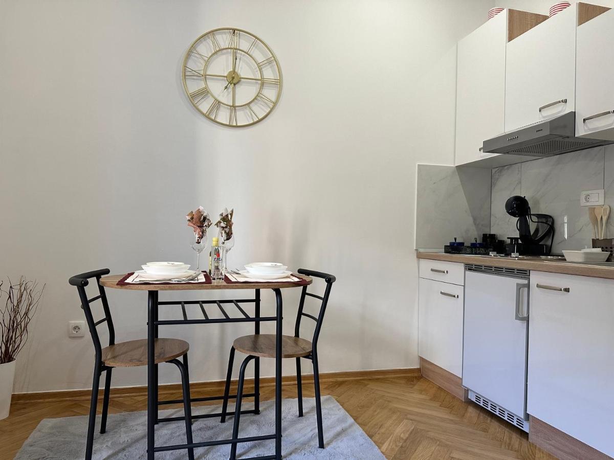 Studio Apartment Fiorello I Рийека Екстериор снимка